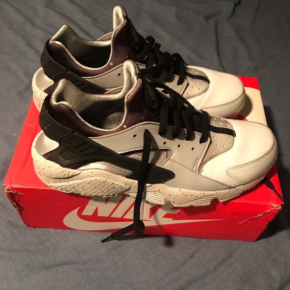 Nike air huarache pure platinum size 12